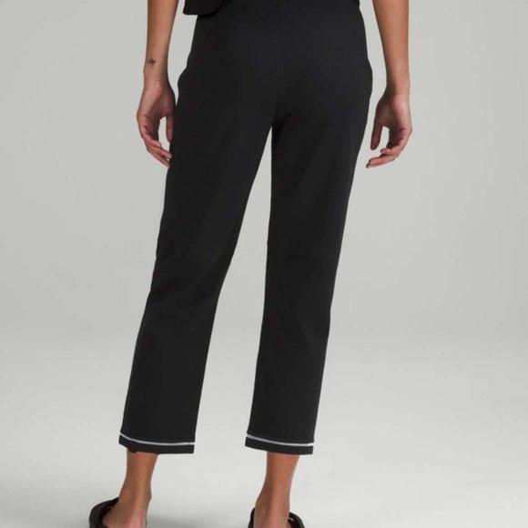 Lululemon Relaxed-Fit High-Rise Cropped Pants - new with tags - Picture 3 of 4